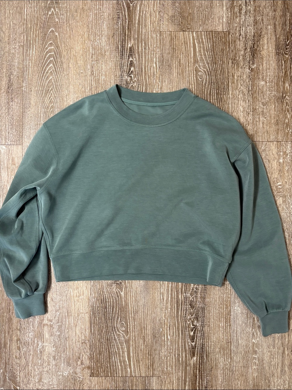 Lululemon Perfectly Oversized Cropped Crew *Softstreme